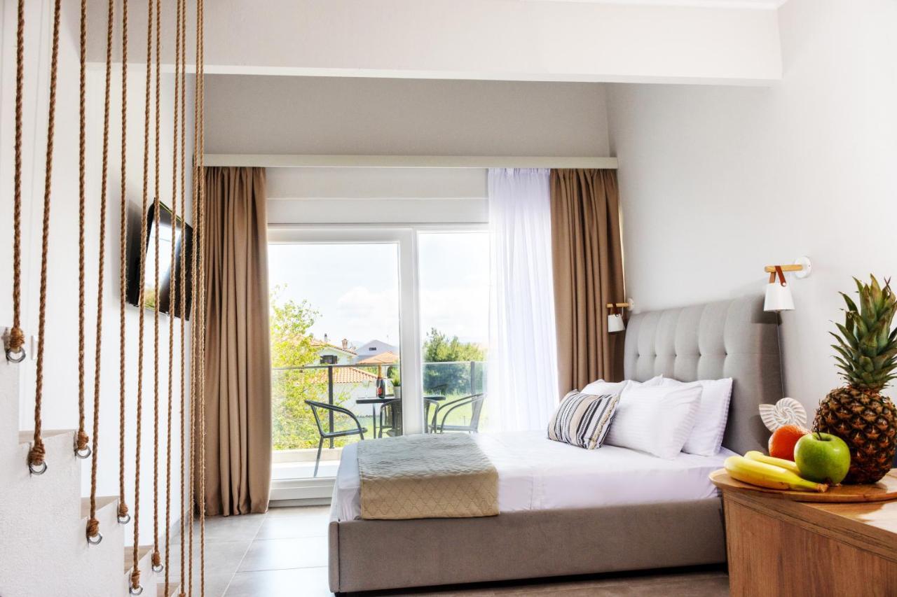 Sithon Diamond Suites 1 Nikiti  Extérieur photo