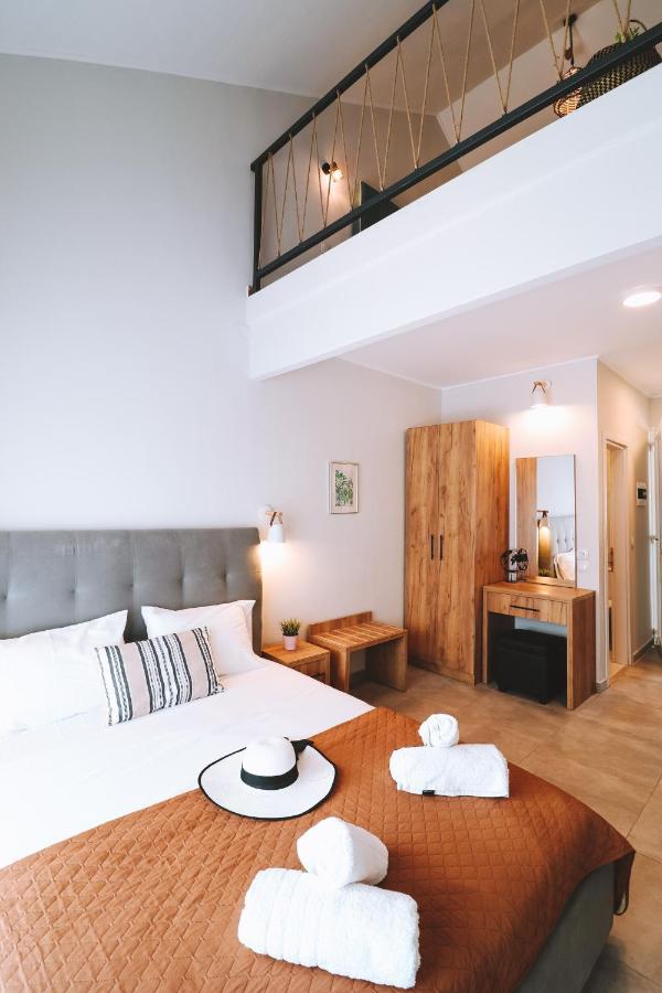 Sithon Diamond Suites 1 Nikiti  Extérieur photo